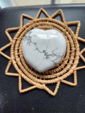 Howlite Heart Stone